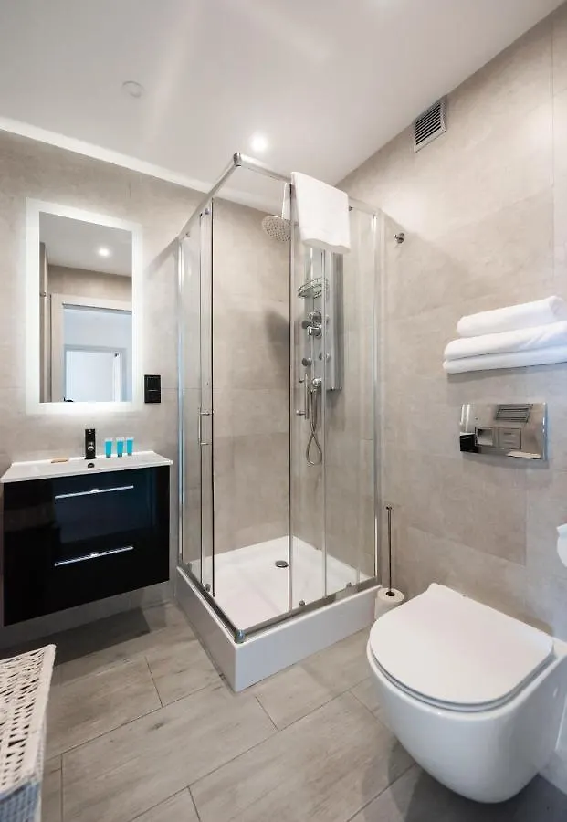 Witolinska White & Black Apartment Warsaw 0*,