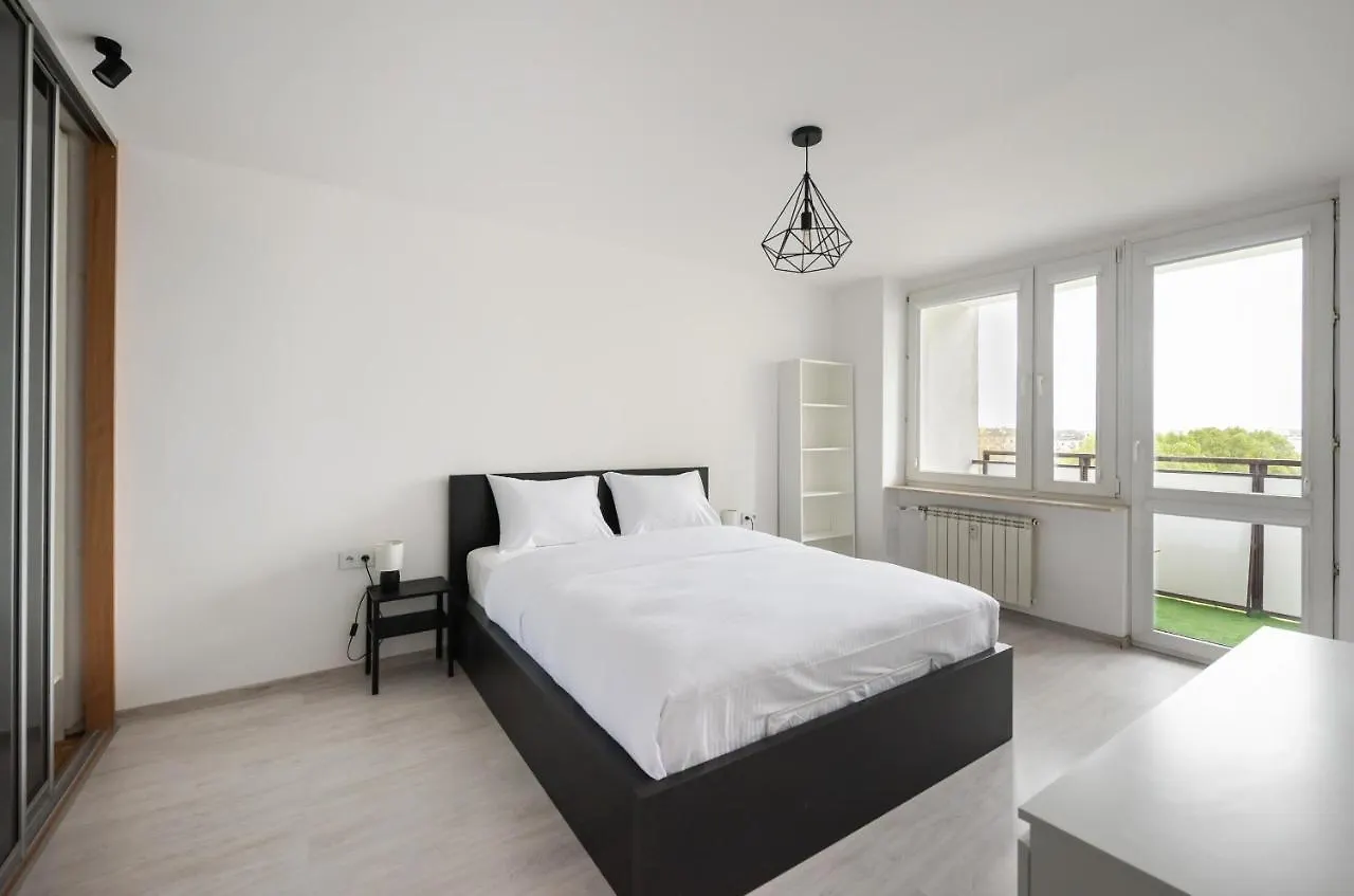 Witolinska White & Black Apartment Warsaw