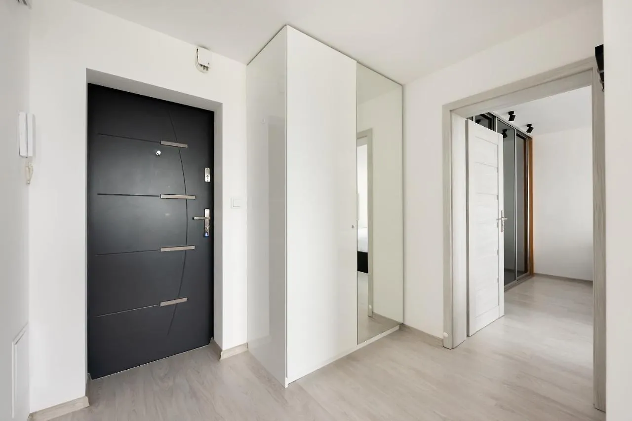 Witolinska White & Black Apartment Warsaw Poland